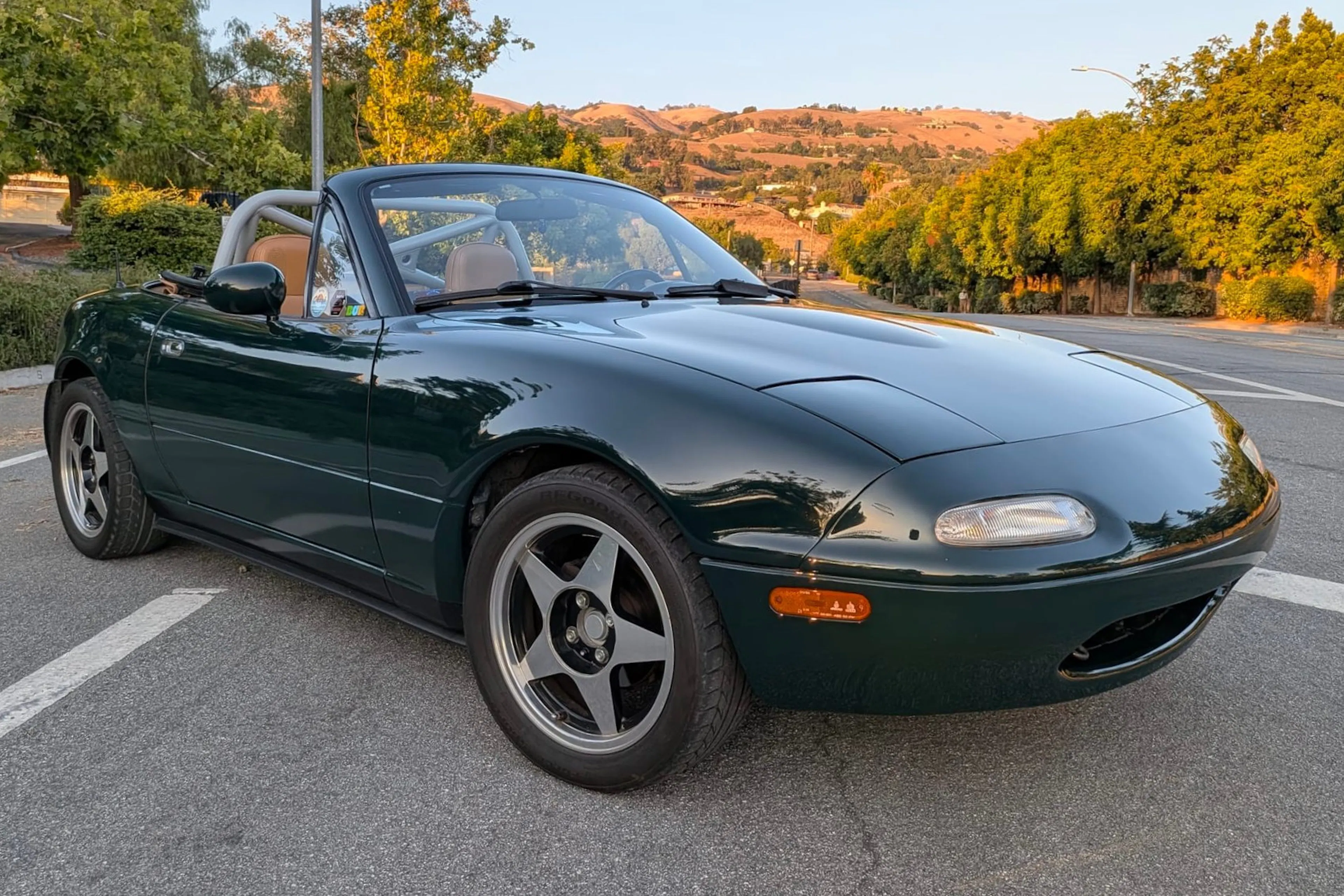 1996 Mazda MX-5 Miata VIN JM1NA353XT0714696 | Hagerty Valuation Tools®